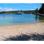 Ria Sweet Paxos * Oziás