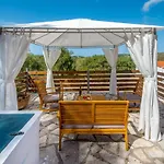 بيت للعطل Ria Sweet Paxos
