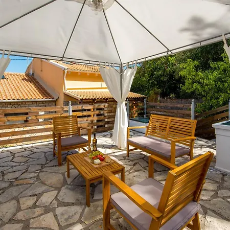 بيت للعطل Ria Sweet Paxos